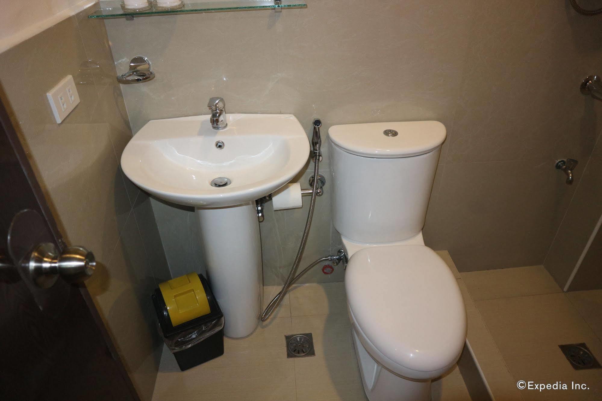 La Trinidad Pension House Kalibo Ngoại thất bức ảnh