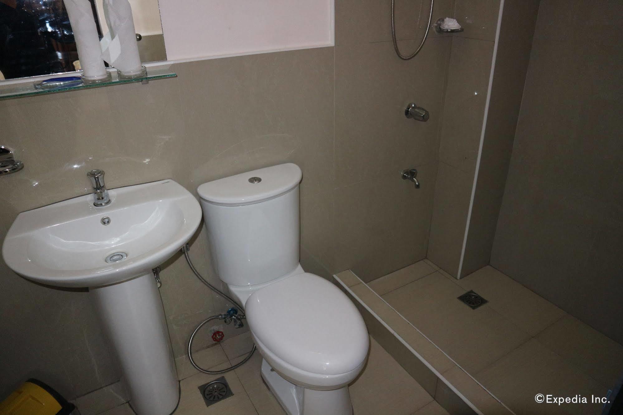 La Trinidad Pension House Kalibo Ngoại thất bức ảnh