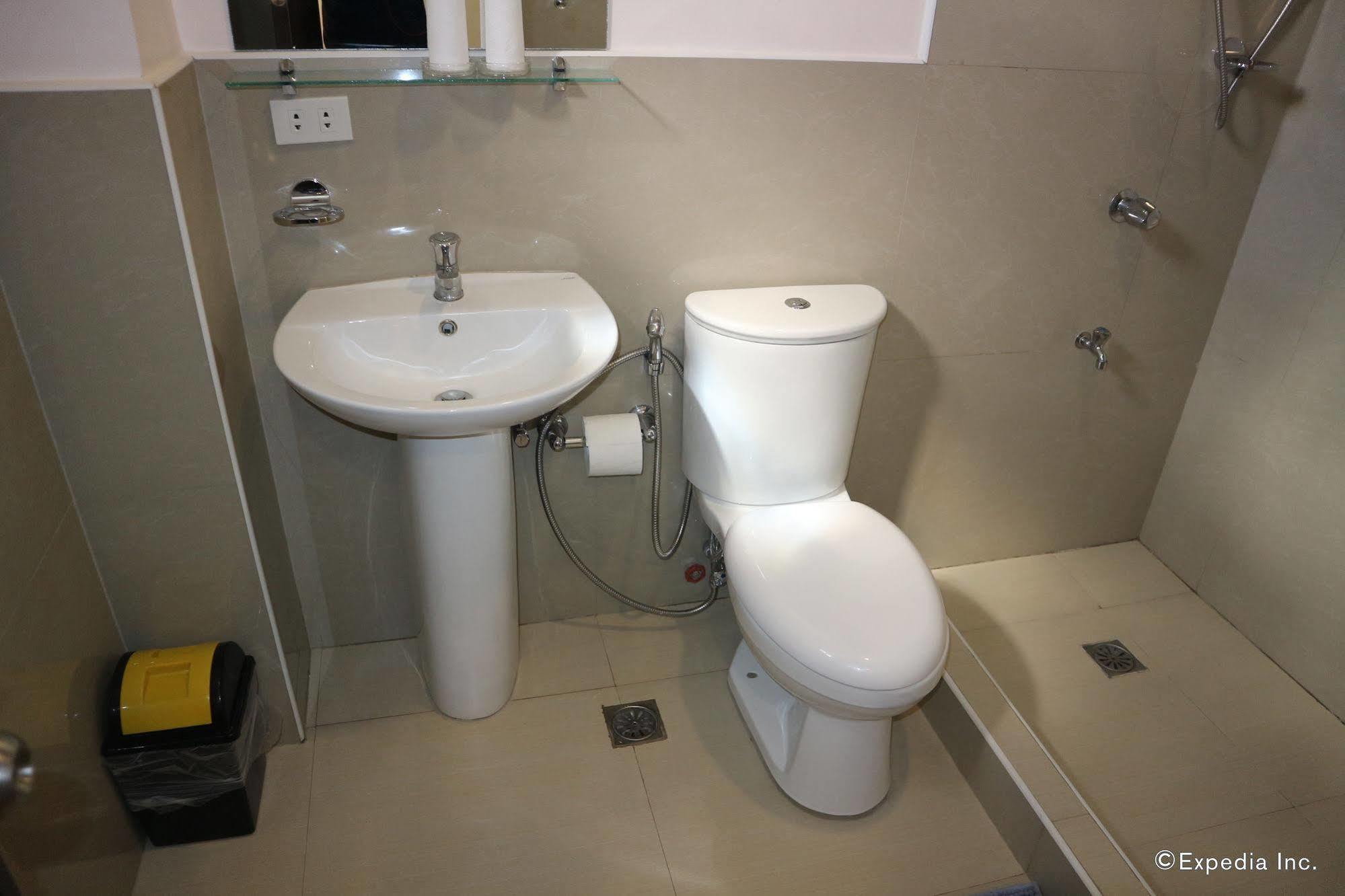 La Trinidad Pension House Kalibo Ngoại thất bức ảnh